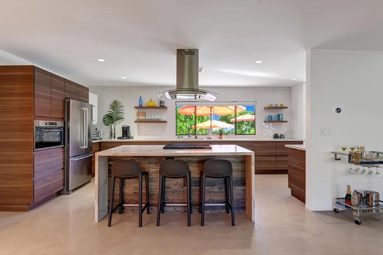 Ultra Luxury Resort Like Compound Pool, Spa, Fire Pit- Close To Everything- 4Bd/2.5Bth Palm Springs Estados Unidos