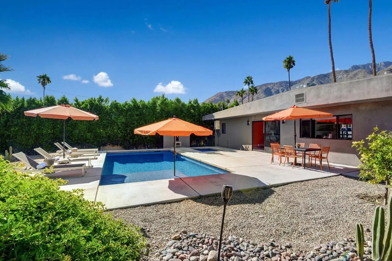 Ultra Luxury Resort Like Compound Pool, Spa, Fire Pit- Close To Everything- 4Bd/2.5Bth Palm Springs Сasa de vacaciones