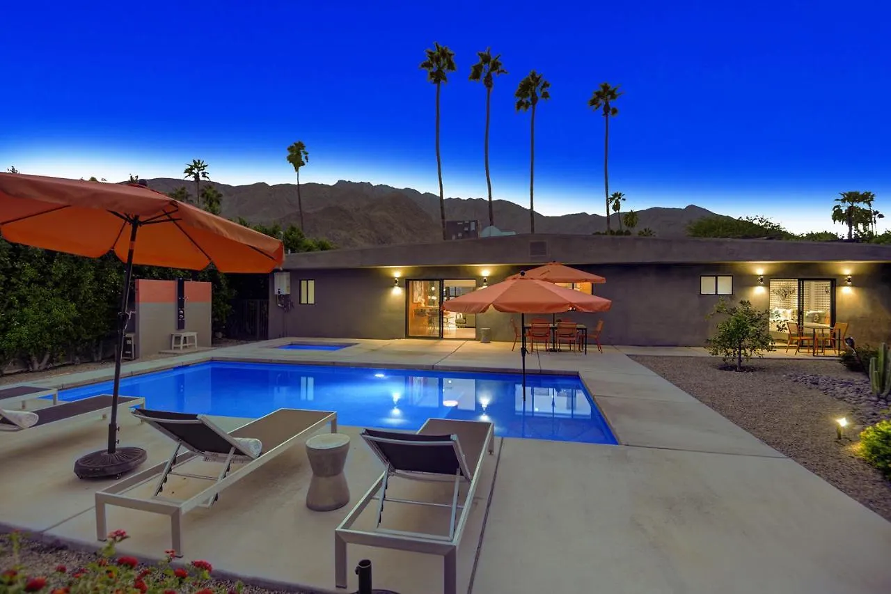 Сasa de vacaciones Ultra Luxury Resort Like Compound Pool, Spa, Fire Pit- Close To Everything- 4Bd/2.5Bth Palm Springs