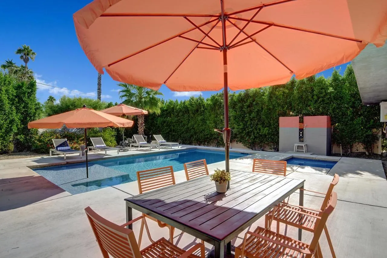 Ultra Luxury Resort Like Compound Pool, Spa, Fire Pit- Close To Everything- 4Bd/2.5Bth Palm Springs 0*,  Estados Unidos da América